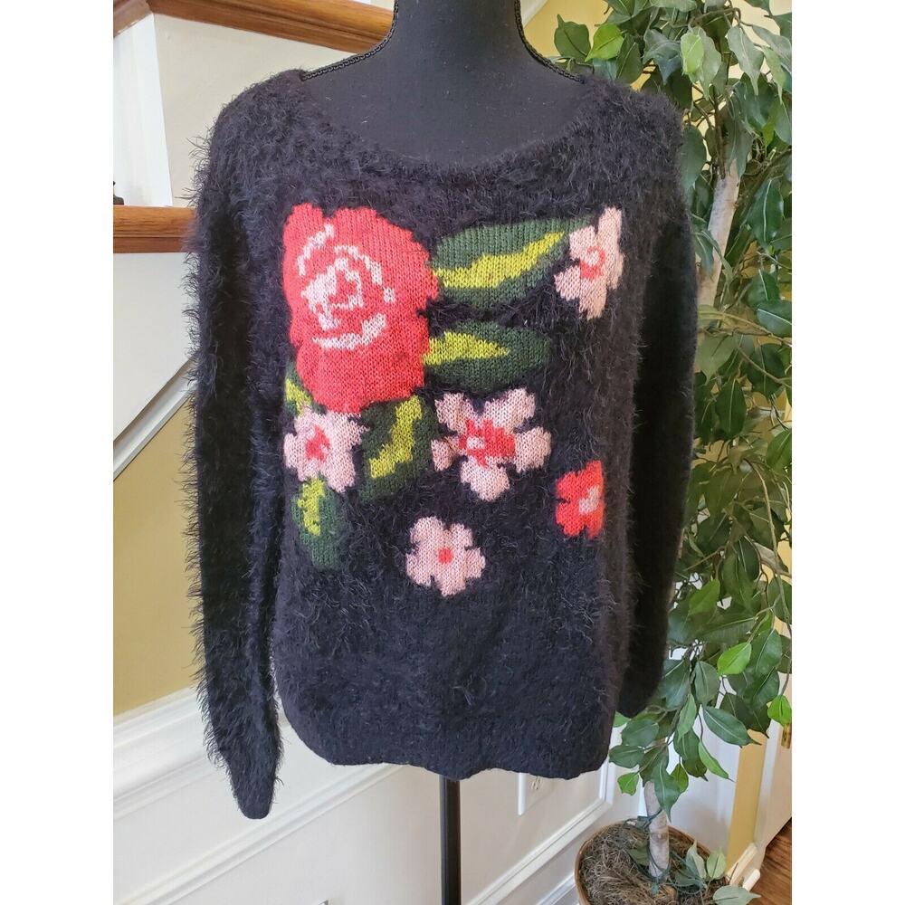 Jessica Simpson Women Black Floral Fuzzy Pullover Sweater M